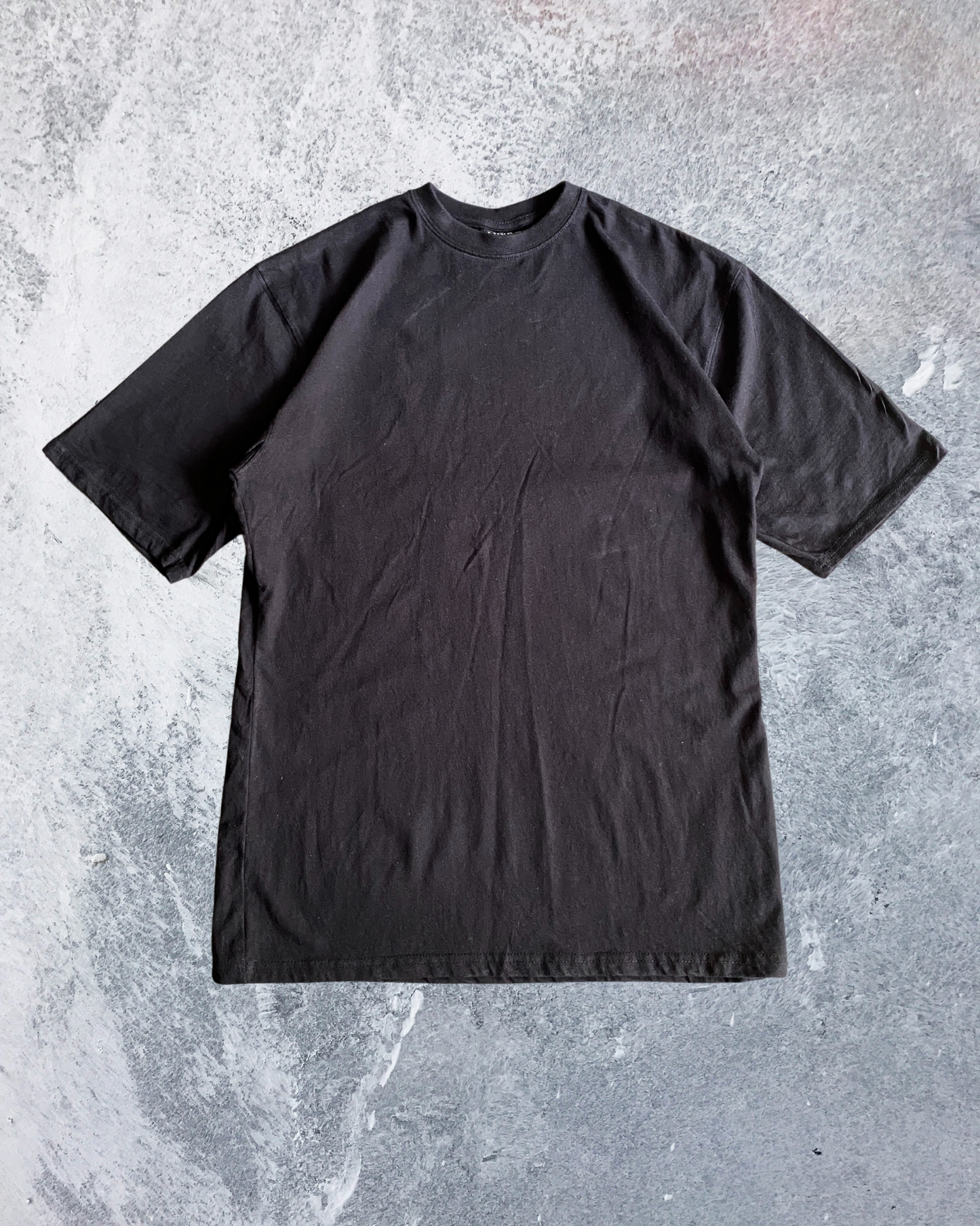 T-Shirt Basico de Cuello Ajustado Fogaraté