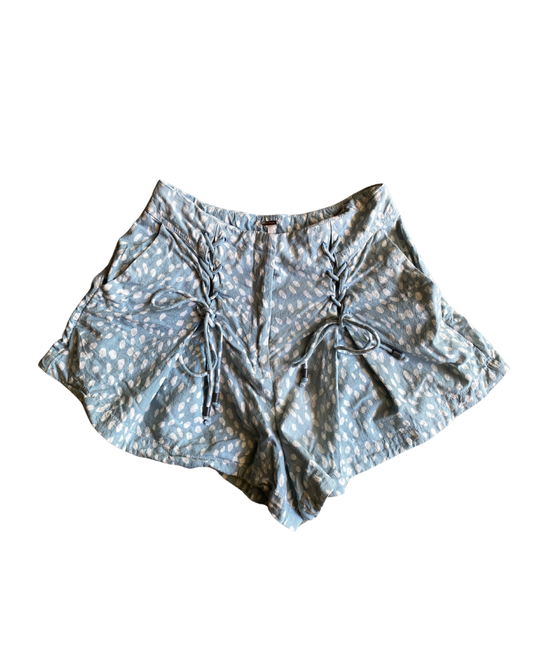 Shorts con cordones y manchas Fogarate